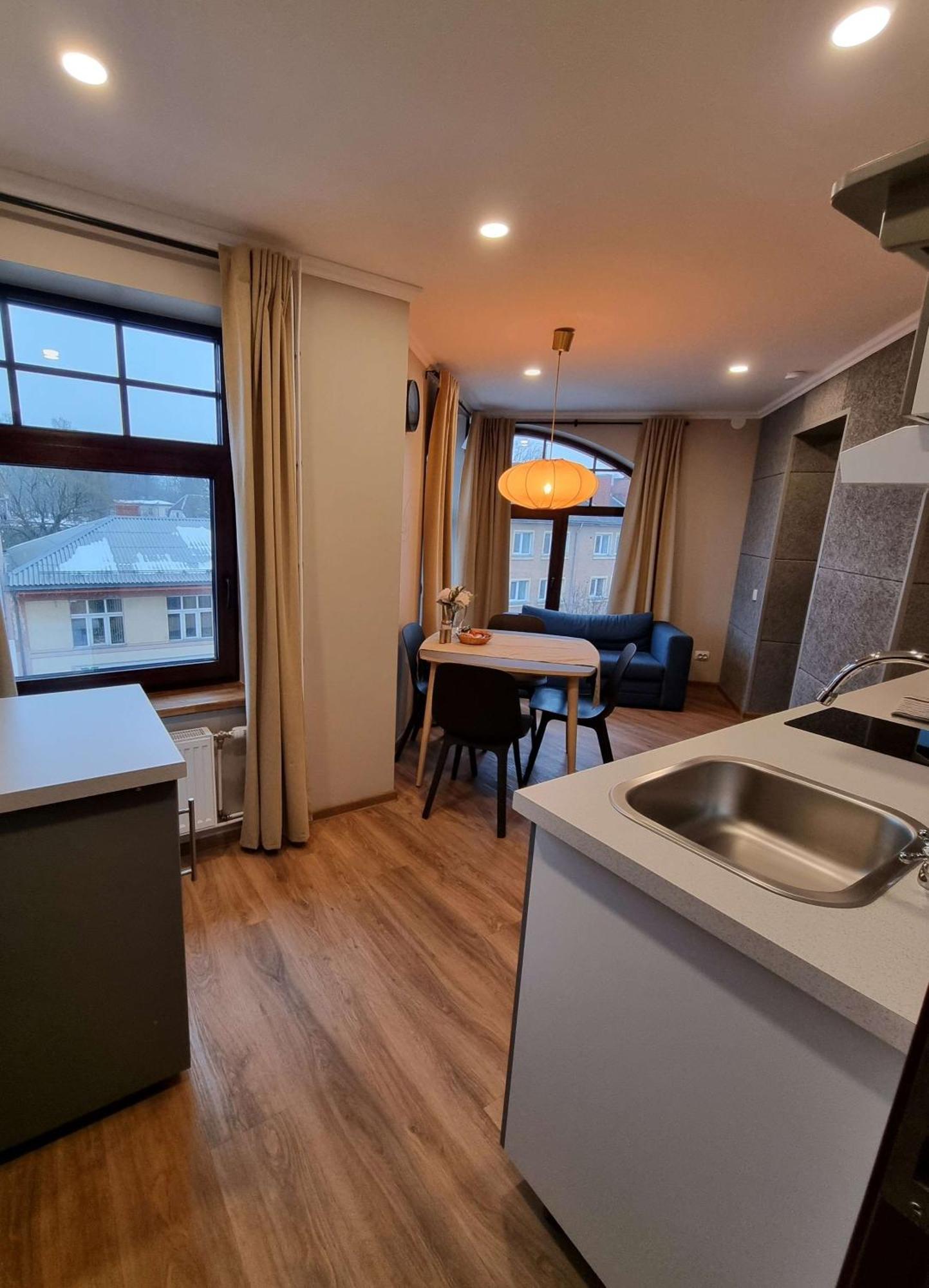 Apartamenti Алуксне Экстерьер фото